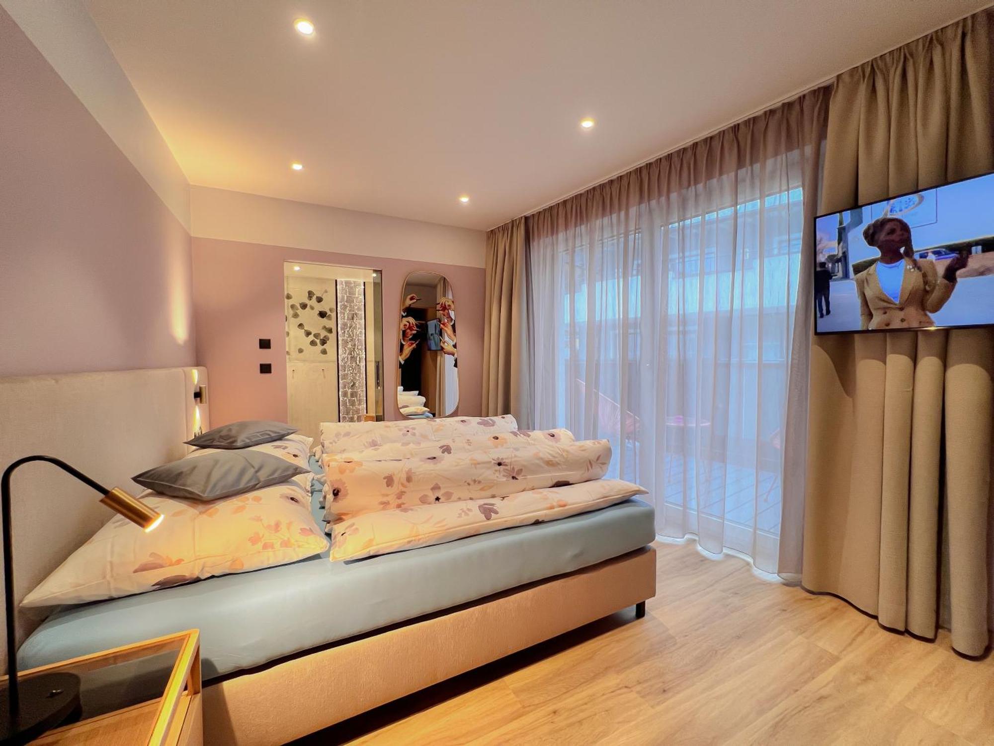 Appartement Lorenzi Solden Bagian luar foto